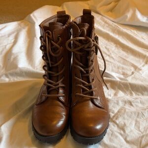 SO Brown Lace-Up Women’s Combat Boots